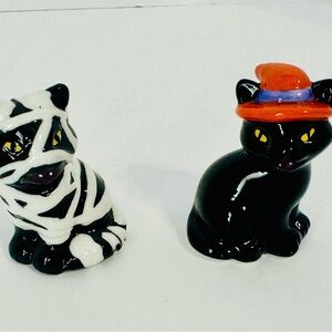 Cracker Barrel Halloween Black Cat Salt & Pepper Shakers NWOT